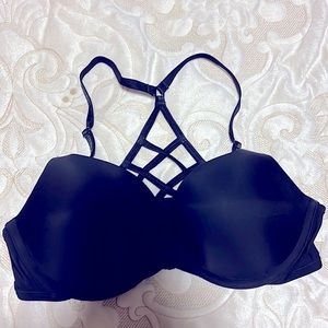 Victoria’s Secret Bra. 34 C Front closure Black Bra.